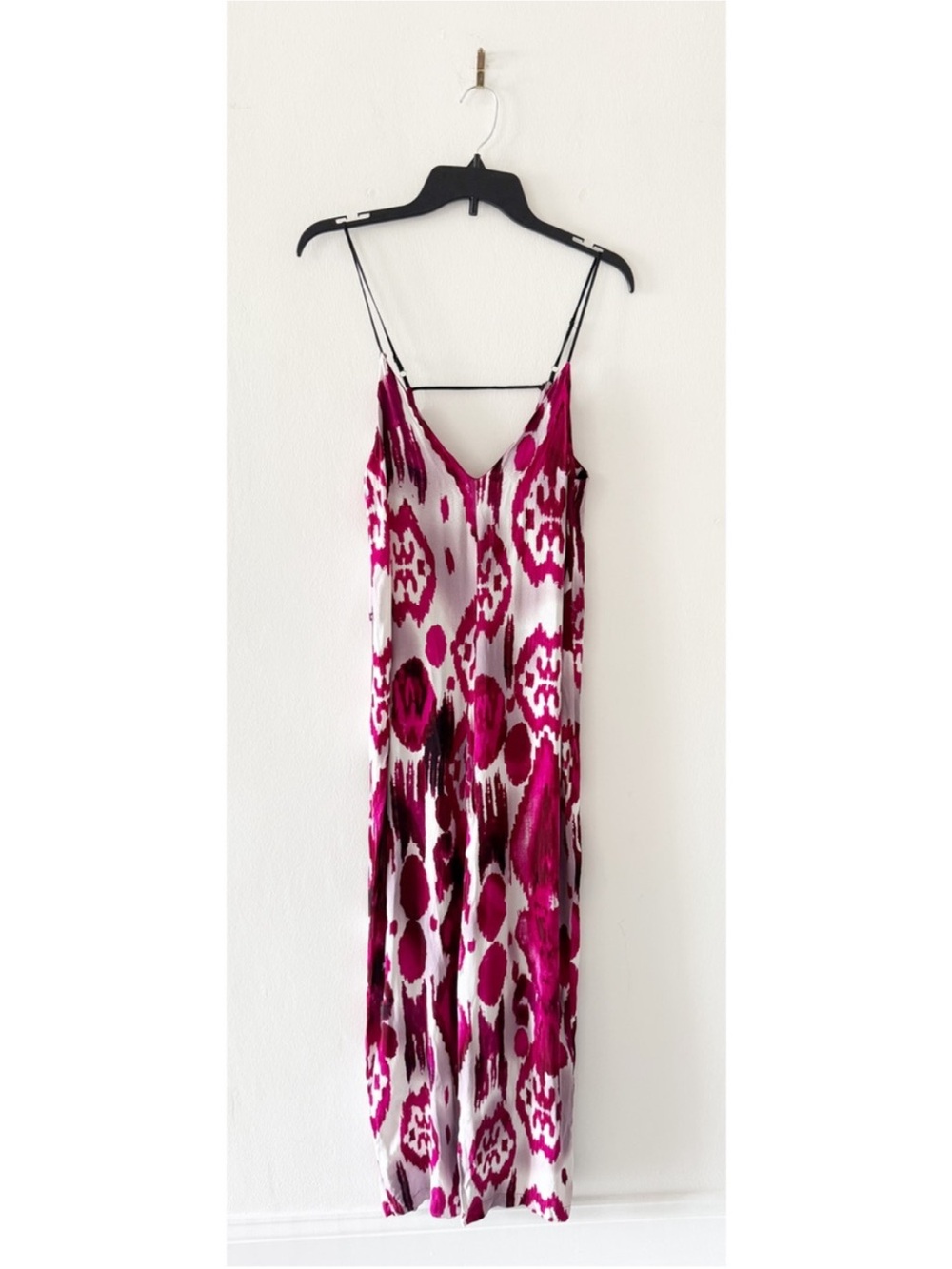 Karina Grimaldi Fuchsia and White Patterned Maxi Slip Dress